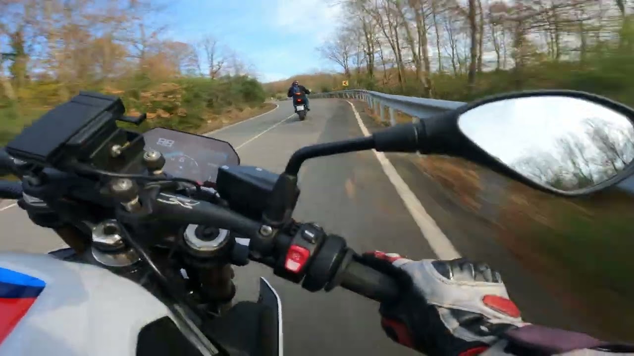 December Colors, BMW S1000R and Triumph Trident #2025 #bmwmotorrad #bikelife 