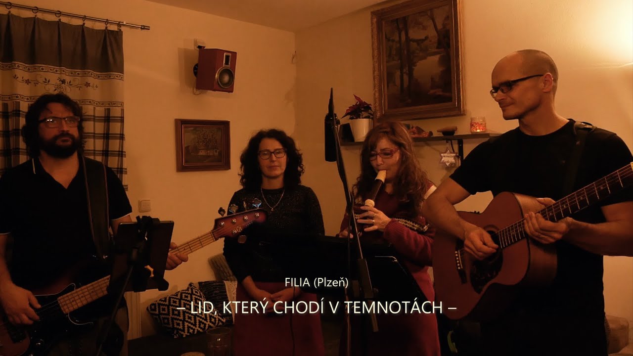 FILIA: Lid, kter&yacute; chod&iacute; v temnot&aacute;ch