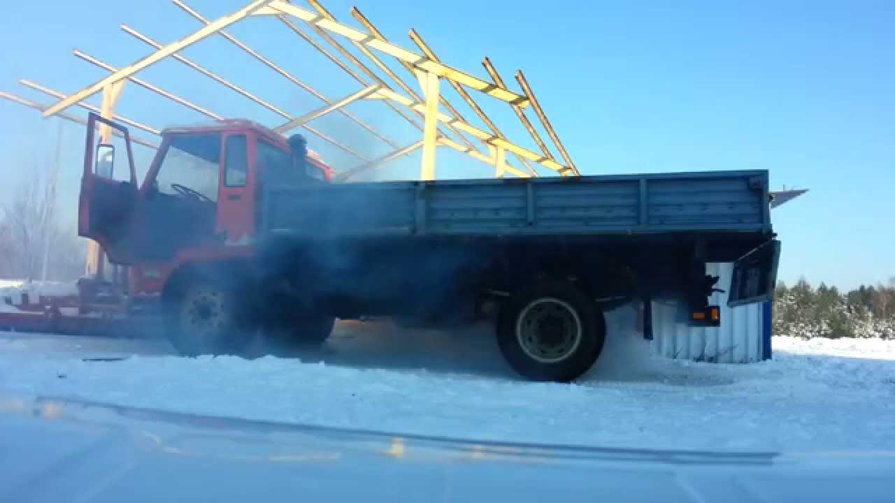 Star 200 truck -10 C cold start. Tons of smoke. HD 1080p. Good audio !