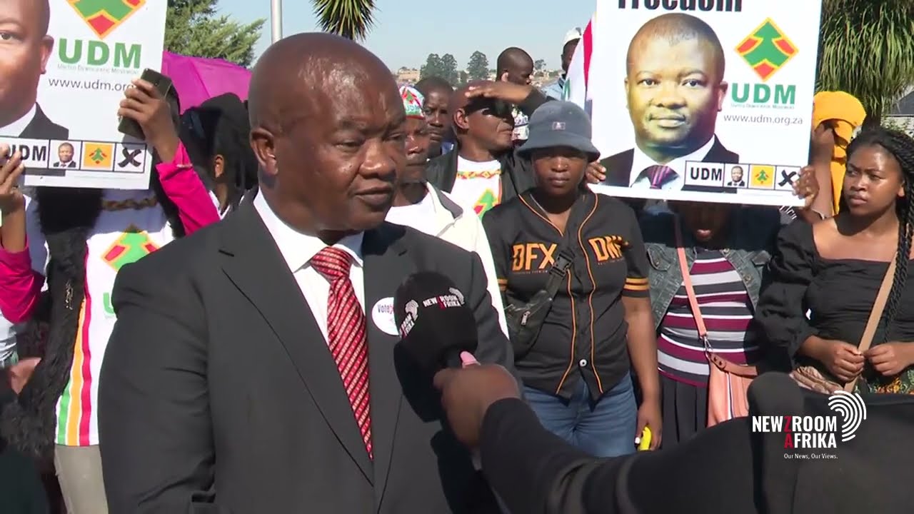 UDM leader Bantu Holomisa leads prayer meeting in Mthatha