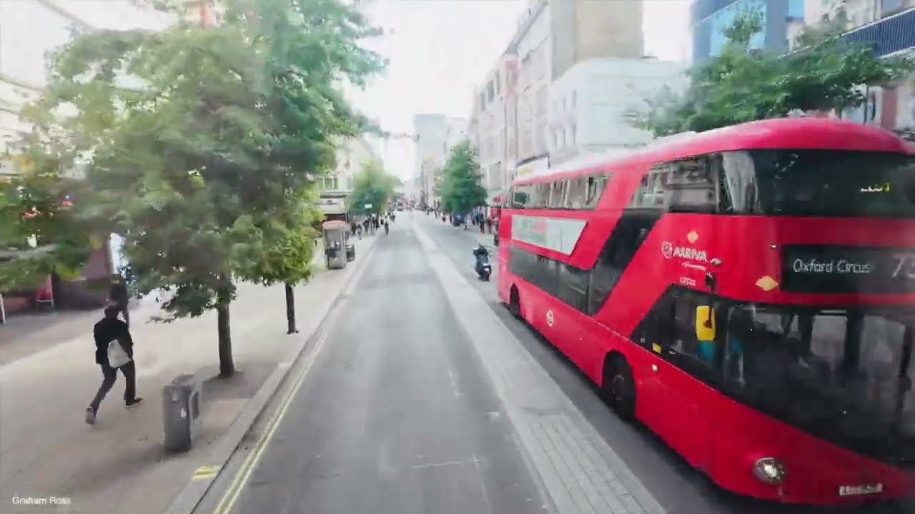 London Bus Route 390 - Victoria to Archway