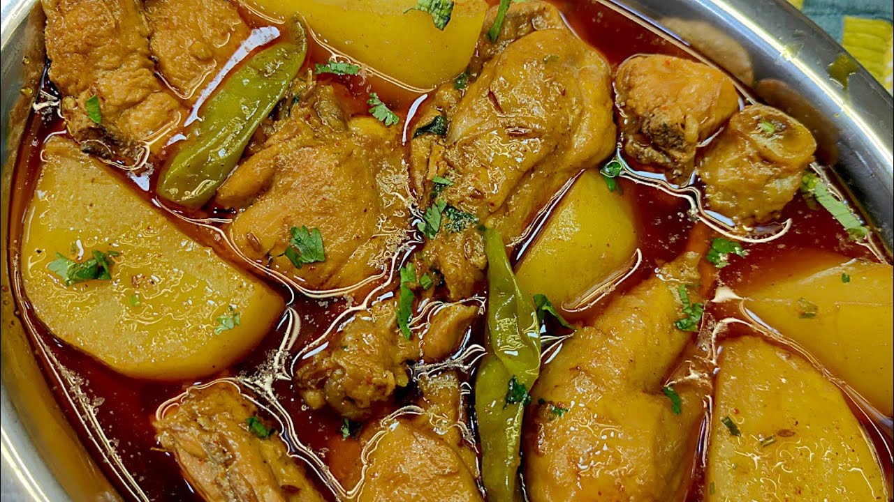 Aloo Chicken Ki Traditional Recipe | Korme Jaisa Degi Chicken Aloo Ka Salan | Chicken Aloo Shorba
