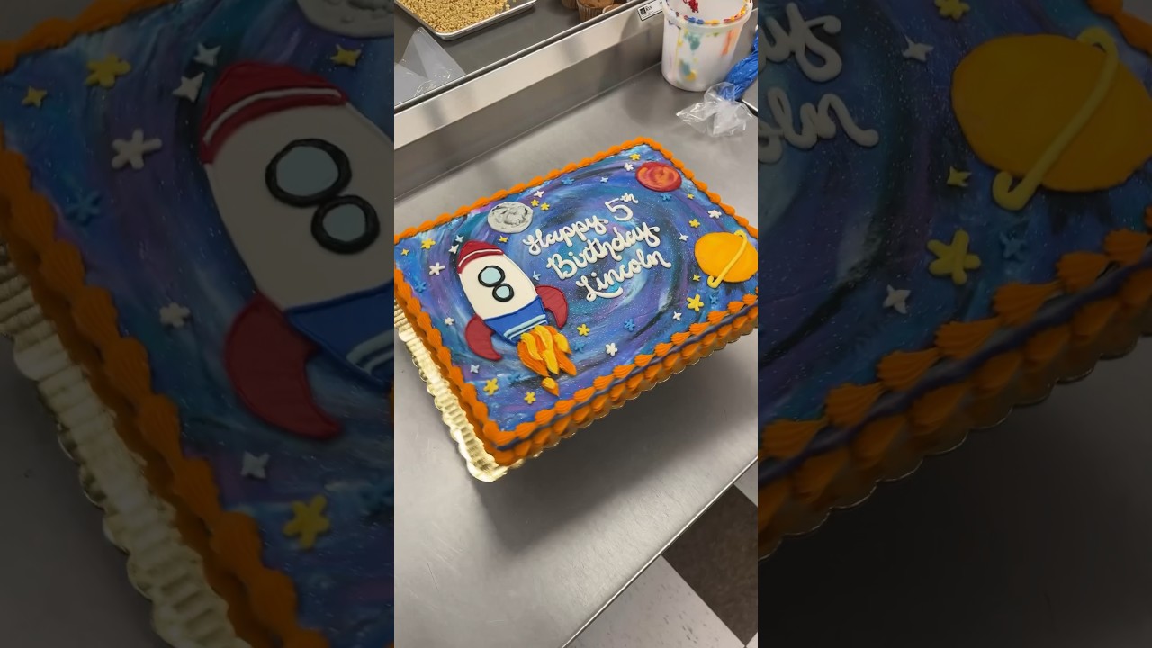 Love Space Cakes🪐☄️💚🚀 #cake #shorts