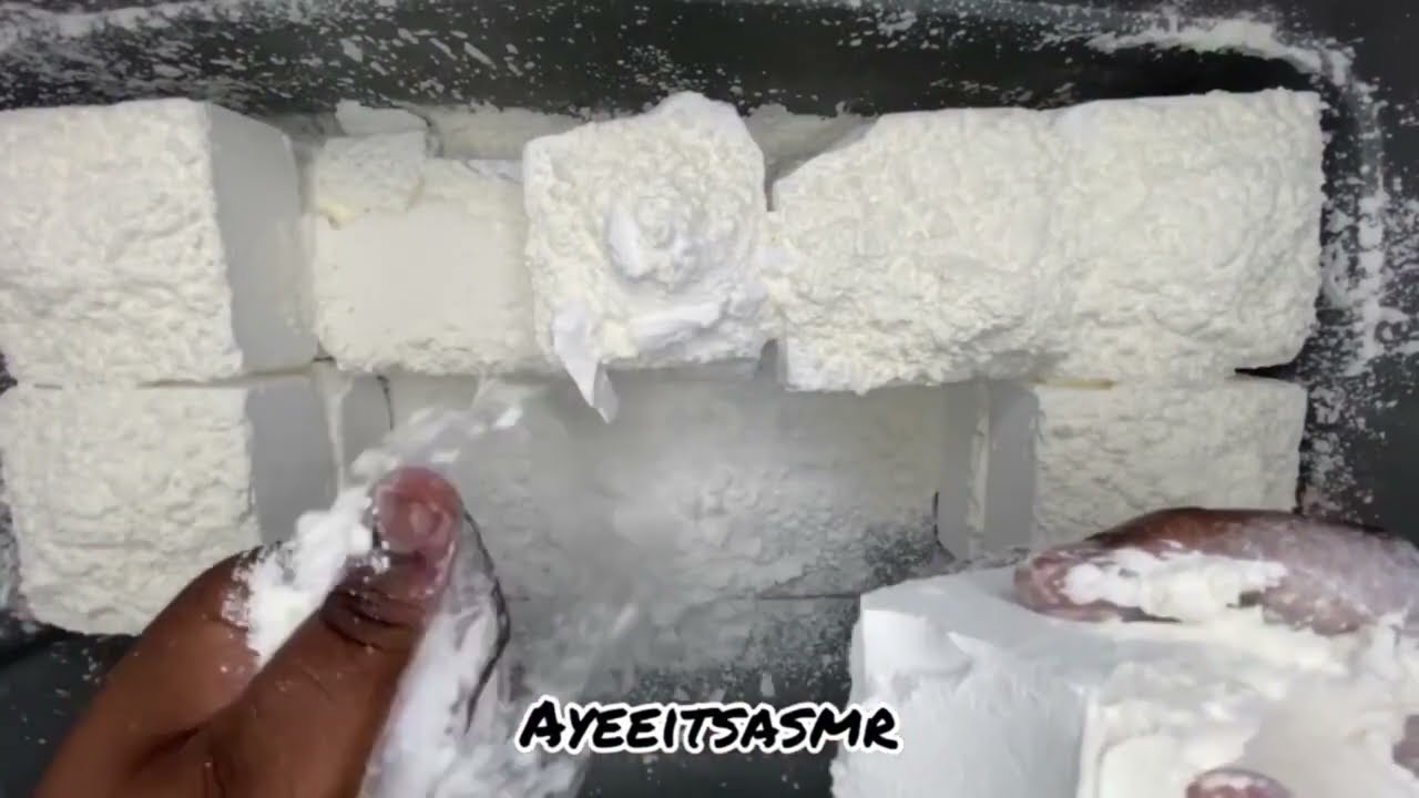 Squeaky Ader Gymchalk￼ Edit! #sqeakyasmr #subscribe #oddlysatisfying #gymchalk #gymchalkasmr