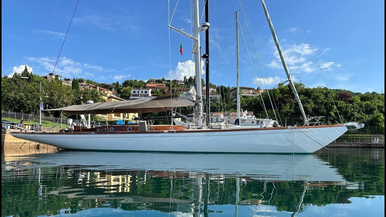 72ft SPIRIT YACHTS  ·  FOR SALE