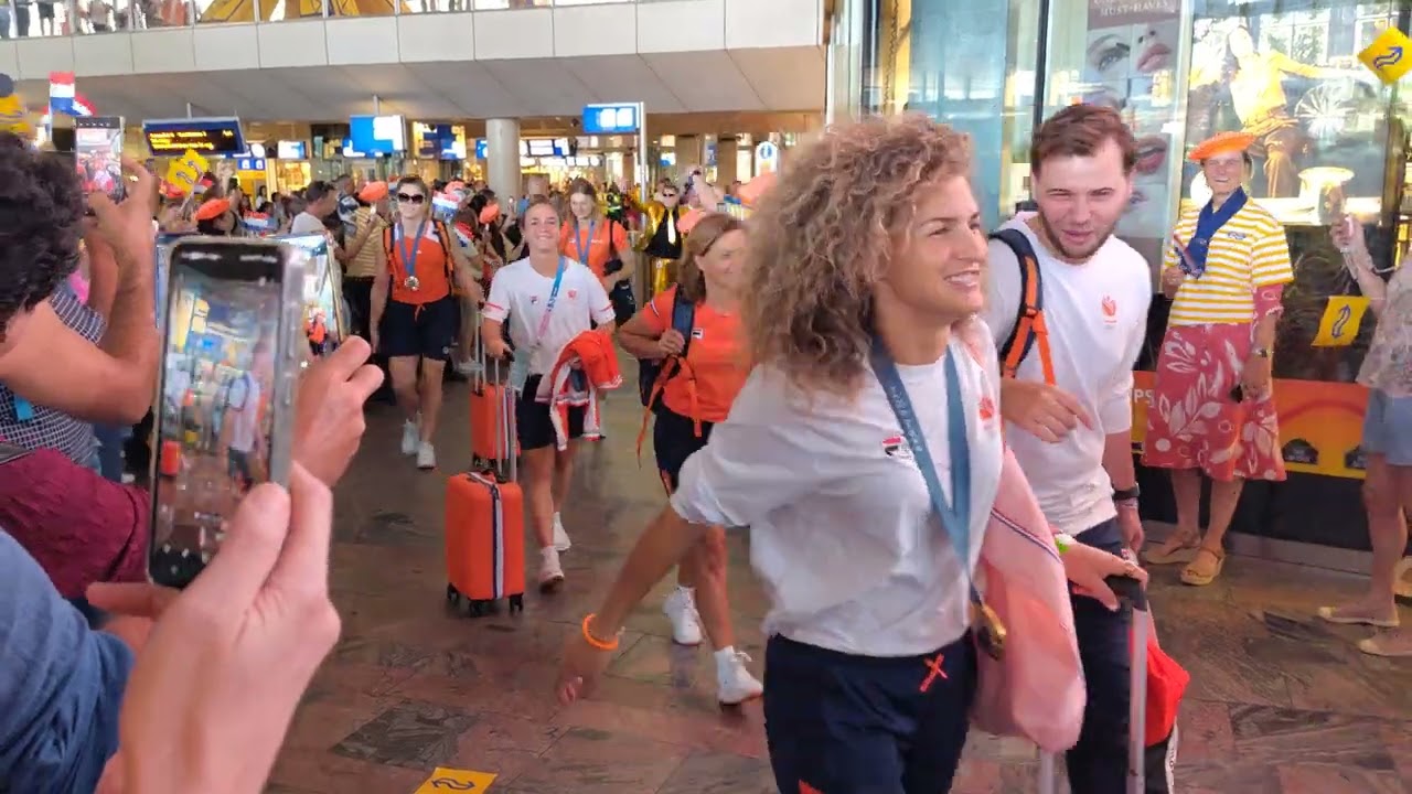 Terugkomst TeamNL in Nederland! Aankomst op Rotterdam Centraal.