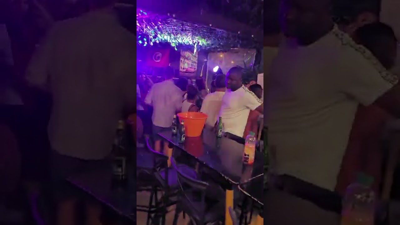 L'AMBIANCE DU SAMEDI AU BARRIO GAMMARTH TUNISIE (1)