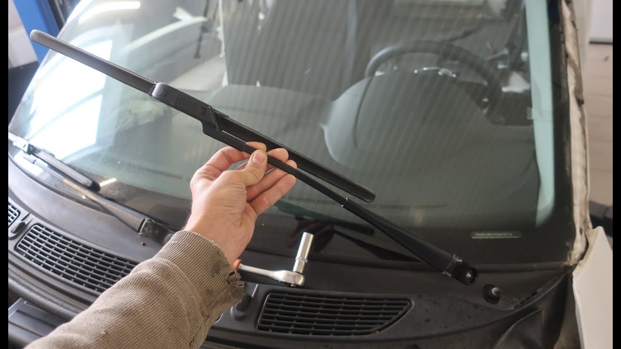 How To Remove Windshield Wiper Arm Skoda Fabia 2