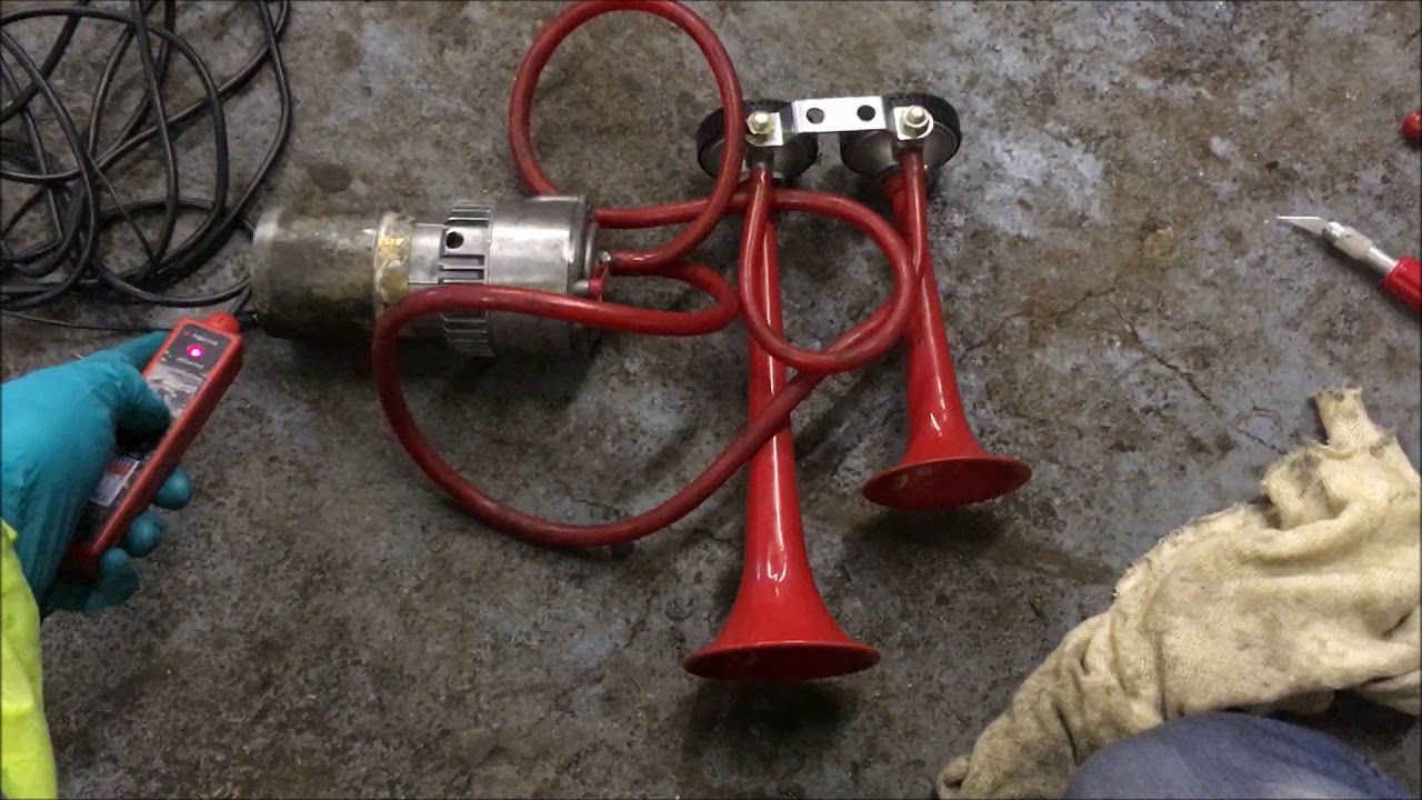 Testing two tone air horns for 1986 Rover SD1 Police car