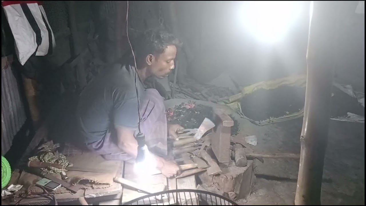 | গ্রামের কামারশালা | বাঁশের হাট বটতলা | সেনহাটী দিঘলিয়া খুলনা | Village Blacksmith | SenhatiKhuna |