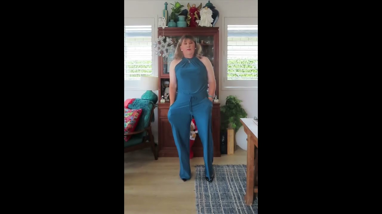 Общение в брючном костюме #кроссдрессер #кроссдрессинг