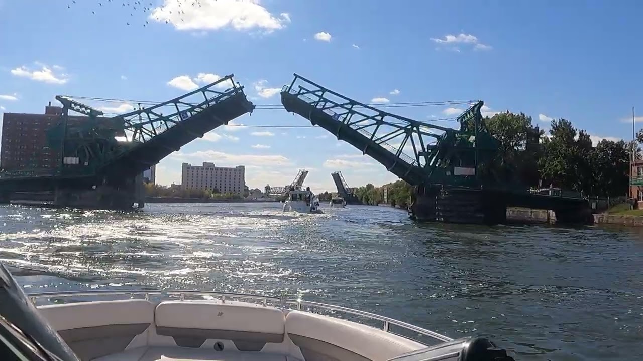 Joliet Bridges heading South