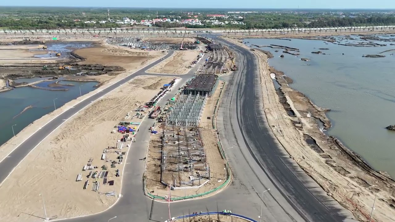 Những hình ảnh mới nhất khu A Vinhomes Cần Giờ ngày 17/03/2026, đang xây dựng rầm rộ.