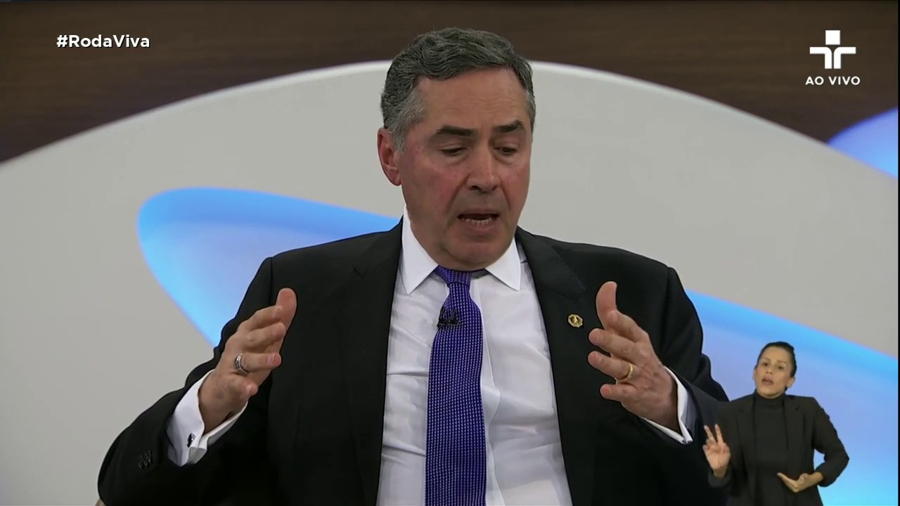 Ministro Luís Roberto Barroso sobre histórica relação de presidentes com 'centrão'