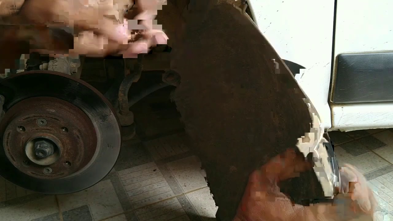 Trocando o para-barro do Renault Sandero