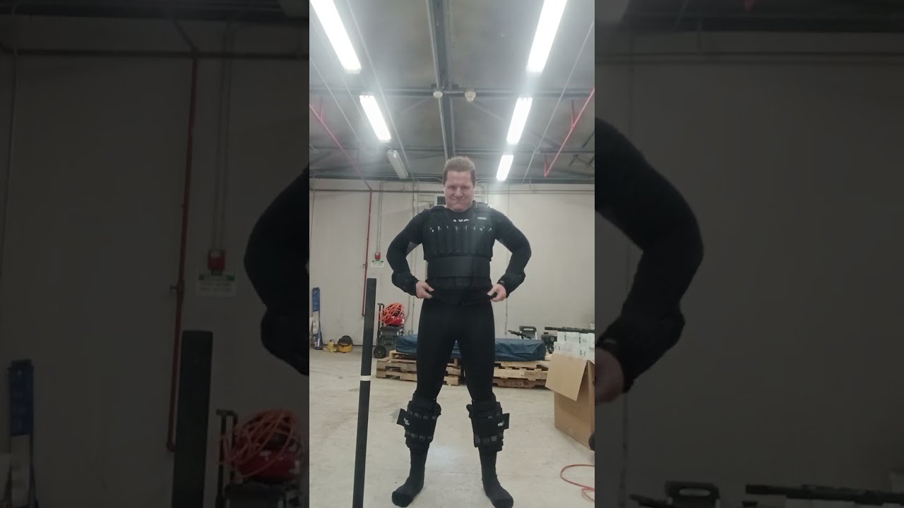 Paul Meadow Knight training 😴  100 pound +20 pound mace at 20 ich grip 60+lbs torque.