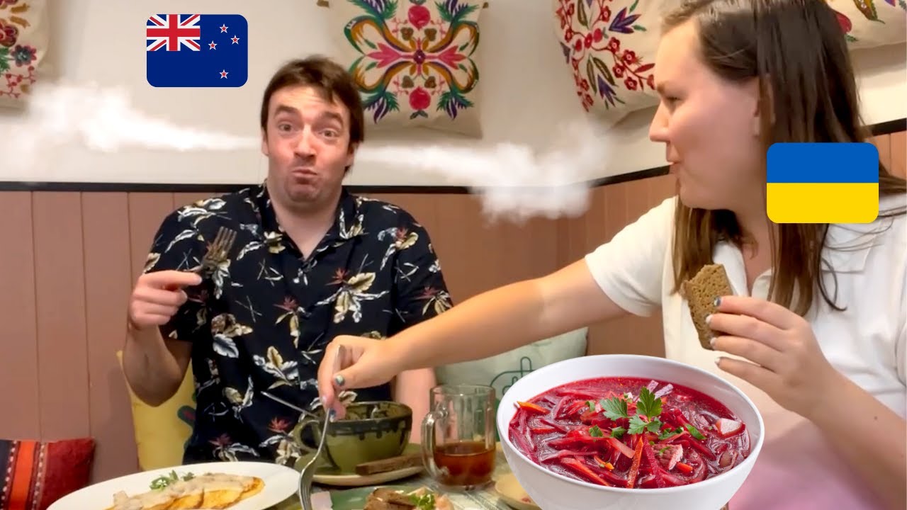 Іноземець ВПЕРШЕ куштує українські страви: борщ, сало, вареники, голубці, деруни, квас