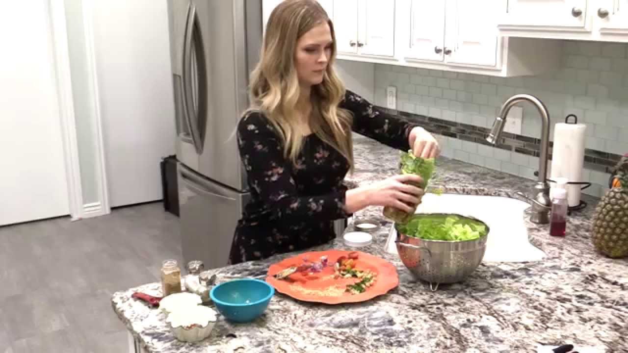 2 Salad in a Jar Recipes!!