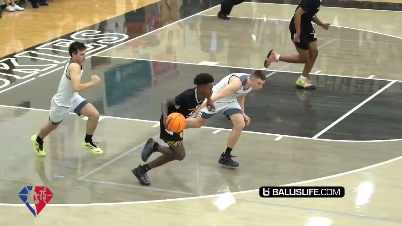 Mikey Williams vs Isaac Ellis Got HEATED!! FEARLESS 8th Grader Drops 30 vs Vertical Academy!!
