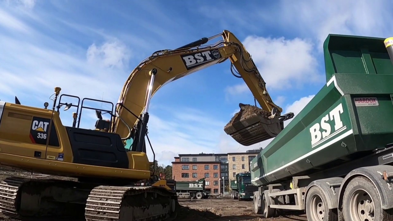 Gr&auml;vmaskin CAT 336 - BST Berges Schakt & Transport AB