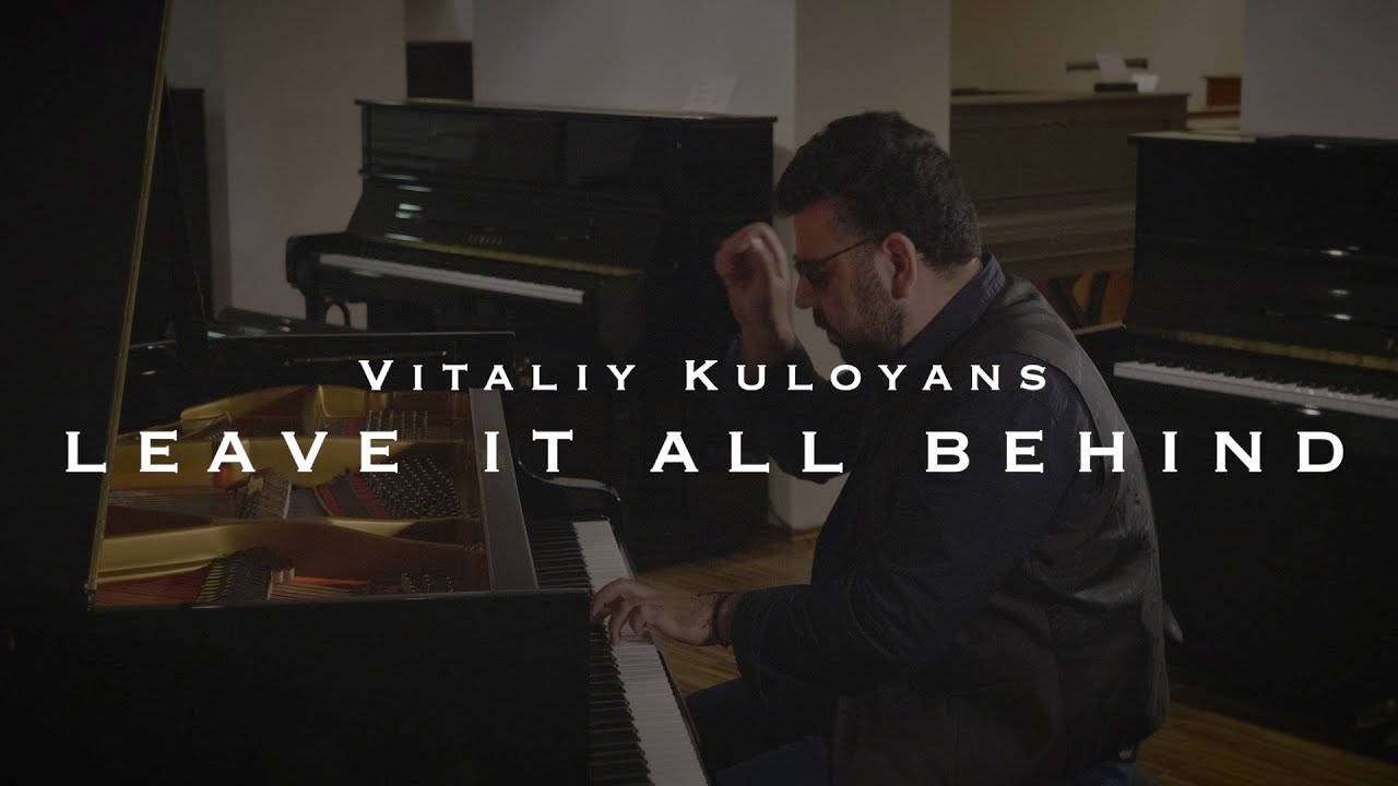 Pianist in tears!!!. Most moving piano performance!