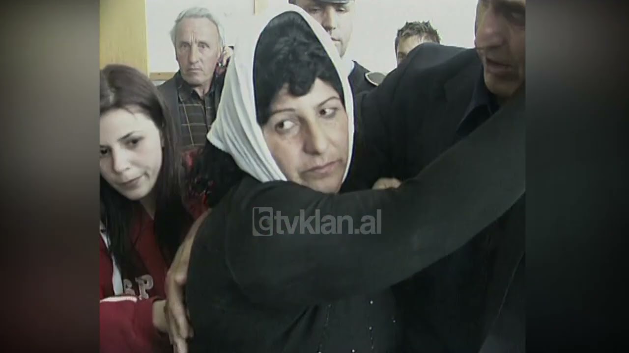 Nis procesi gjyqësor i tragjedisë së 9 Janarit në Vlorë - (4 Maj 2004)