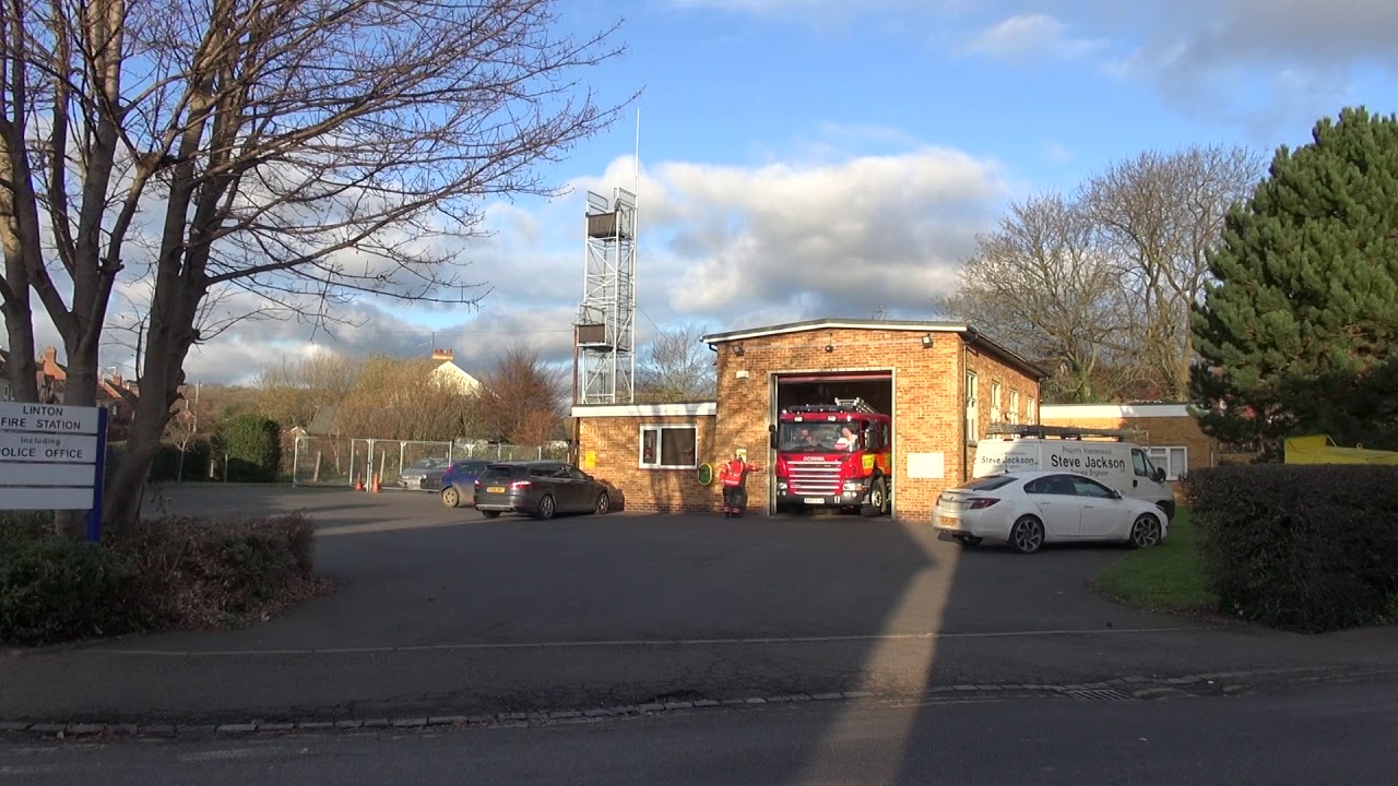 Cambridgeshire Fire & Rescue Service- Linton WrL (60reg) Turnout