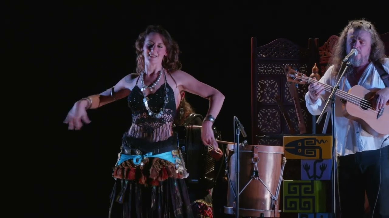 Si Kaj Li, musique latino tzigane avec Ester Martinez