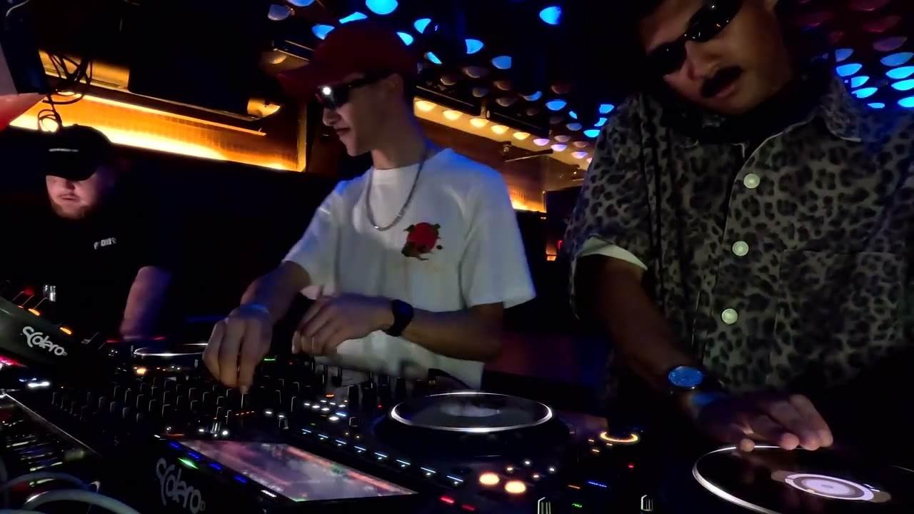 IZION @CLUBE VIBE BY IZION B2B MARTINS CURITIBA PR