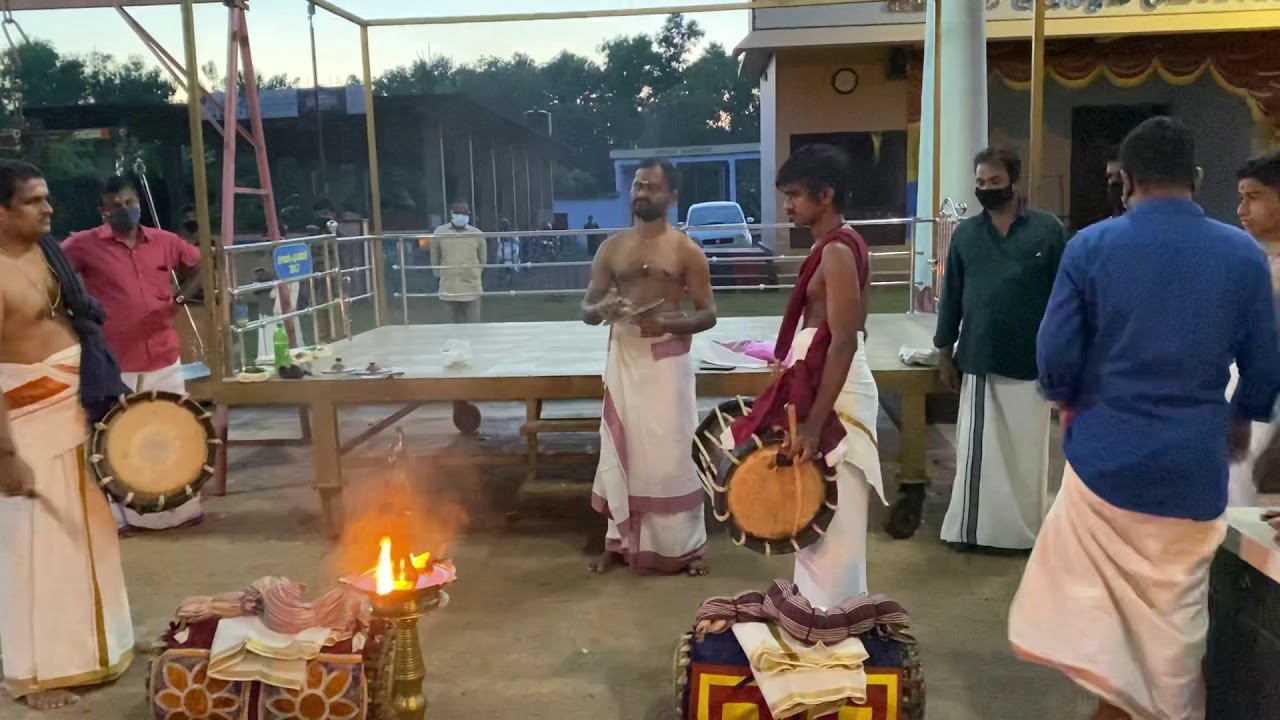 സൂരജിന്റെ യും അഭിഷേകിന്റെയും മദ്ദള കേളി അരങ്ങേയറ്റം - പുന്നാം  പറമ്പ്‌ ദേവി ക്ഷേത്രം കടമ്പഴിപ്പുറം.
