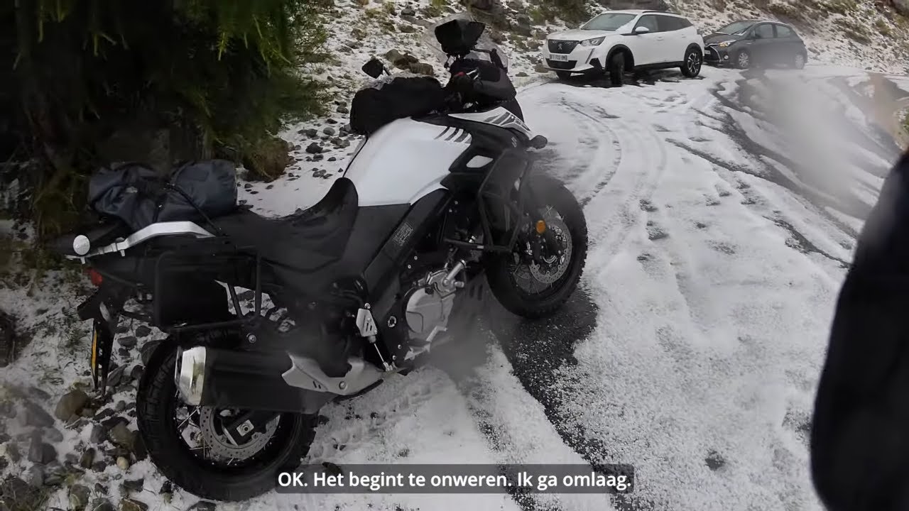 Aflevering 4, motorvakantie 2021 in de Franse Alpen. Vast in de sneeuw??