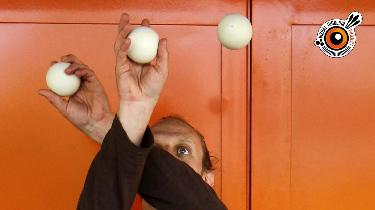 Amazing juggler with balls - Gautier Tritschler - Visual Juggling 1.0