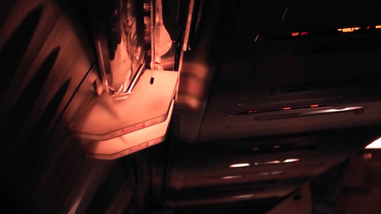 AUSTRIAN AIRLINES INFLIGHT EXPERIENCE ONBOARD A FOKKER 100