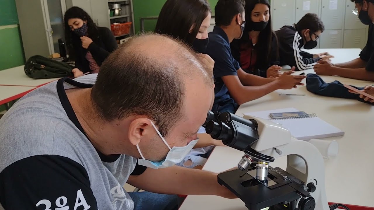 Alunos da 2° série B no Ensino Médio: EXTRAÇÃO DNA +VISUALIZAÇÃO MICROSCÓPIO- 13/08/2021