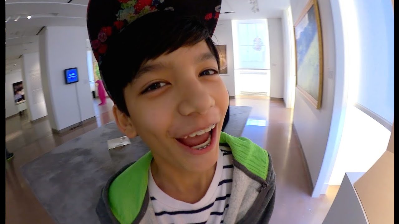 HE'S ADDiCTED TO MiNECRAFT! | NC