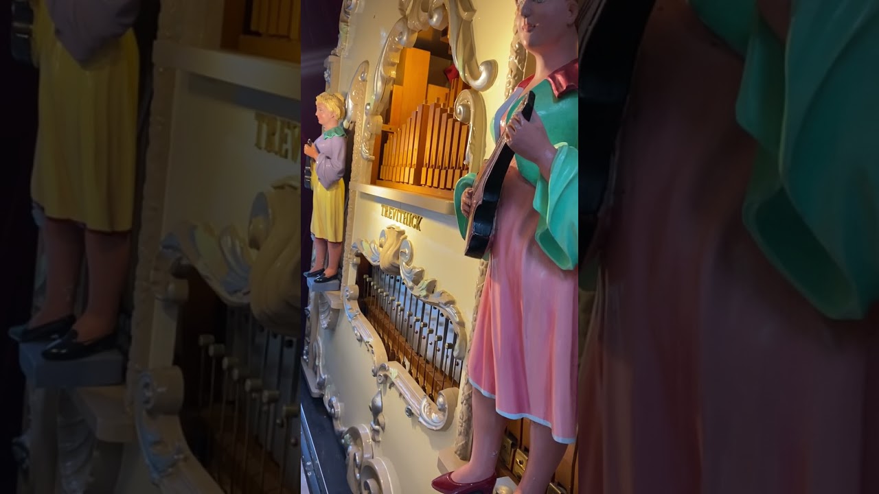 Michael Jackson Hits played on a Fairground Organ