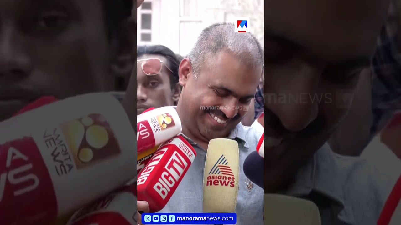 ഫ്ളക്സ് ബോര്&zwj;ഡുകള്&zwj; സ്നേഹപ്രകടനം: അങ്ങനെ എടുത്താല്&zwj; മതി: അബിന്&zwj; വര്&zwj;ക്കി #abinvarkey #congress