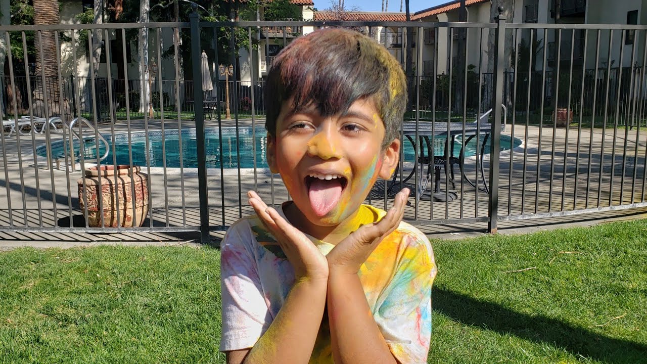 Holi celebration with my friends ||potluck ||water gun 🔫 fight