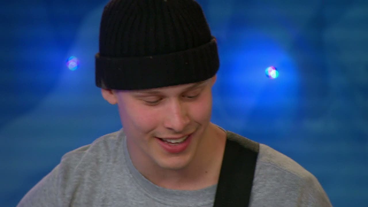 Osäkra Melvin Larsson Silli kämpar för en guldbiljett - Idol 2017 - Idol Sverige (TV4)
