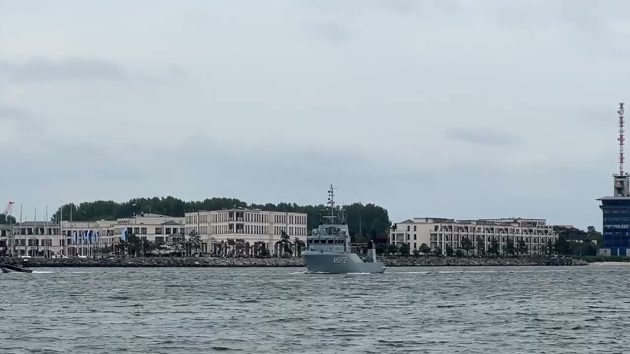 Minensuchboot MSF 2 verl&auml;sst Rostocker Hafen 5.6.2025 zum Ostseeman&ouml;ver Baltic Operations 2025
