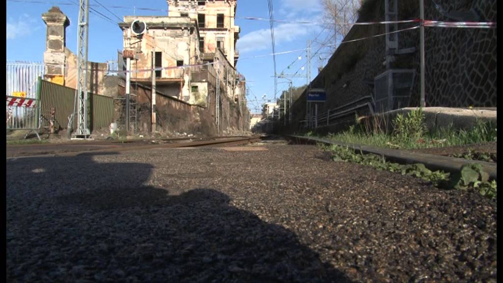 Portici (NA) - Crollo alla villa Elboeuf (06.02.14)