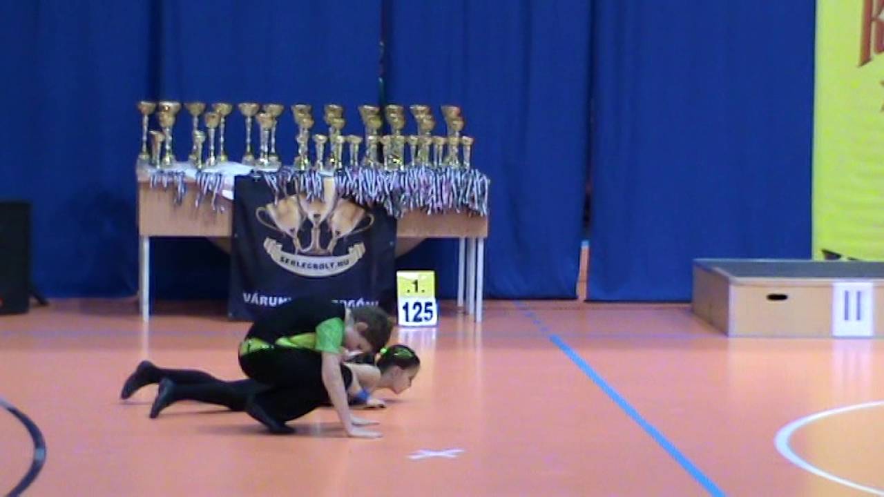 Serd&uuml;lő P&aacute;ros - T&oacute;th Szabolcs Kardos Lili.