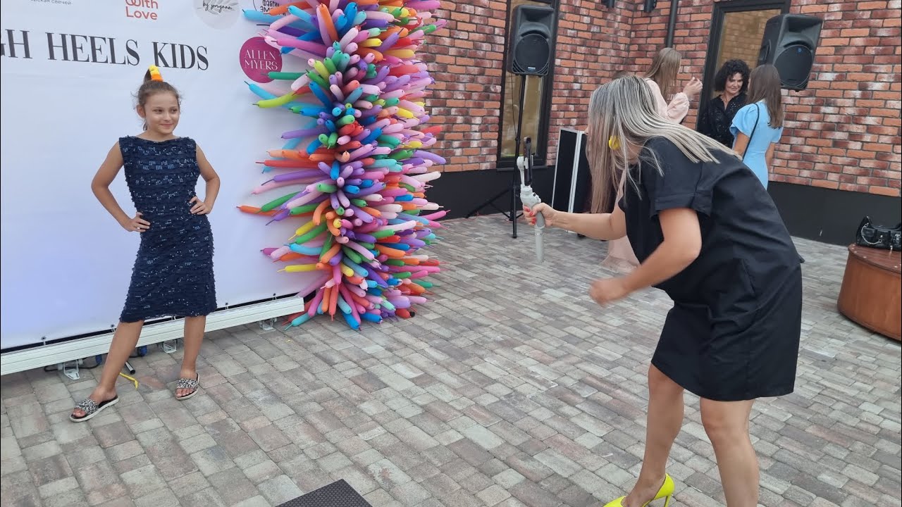 Ника на модной тусовке от High Heels Kids!