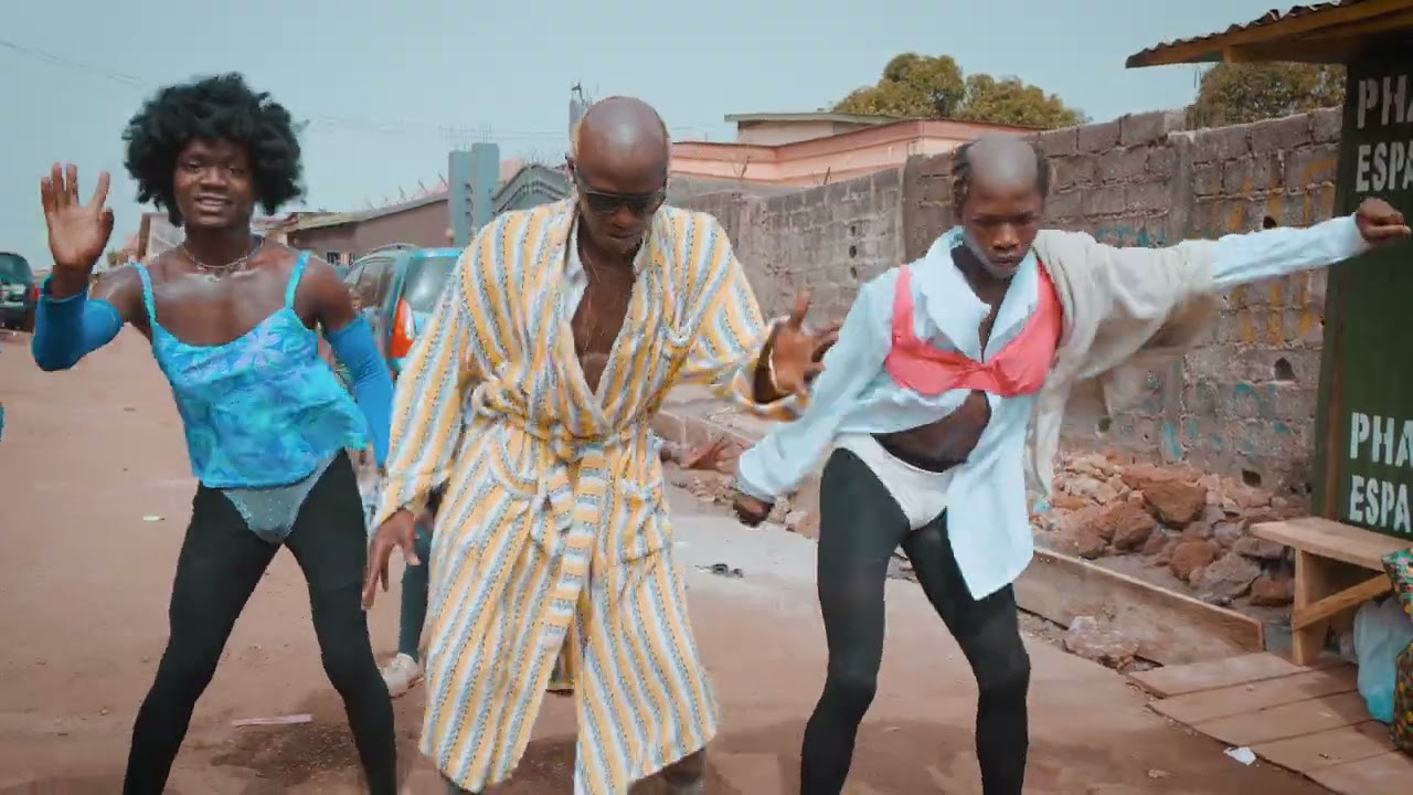 King détruit - Démo tchoutchou dance [La nouvelle danse]