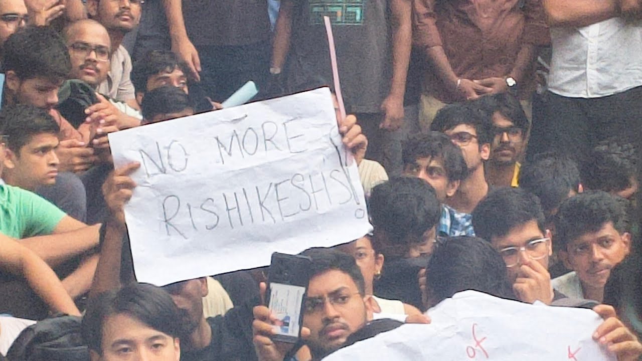 Protest at IIT Delhi Against Rising Student Suicides | Demand Action & Accountability #iitdelhi