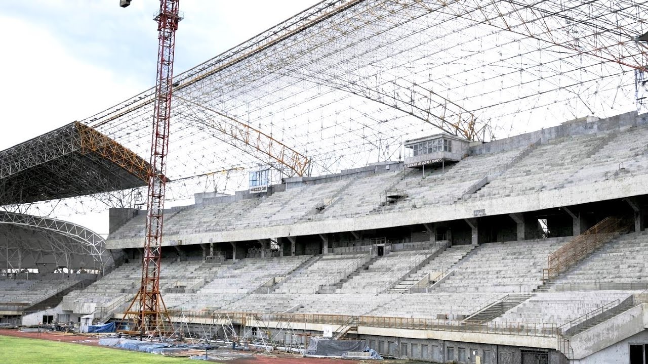 CAKEP‼️RENOVASI STADION WIBAWA MUKTI, TARGET RAMPUNG SEPTEMBER 2026, ATAP HINGGA RUMPUT DIPERBAIKI