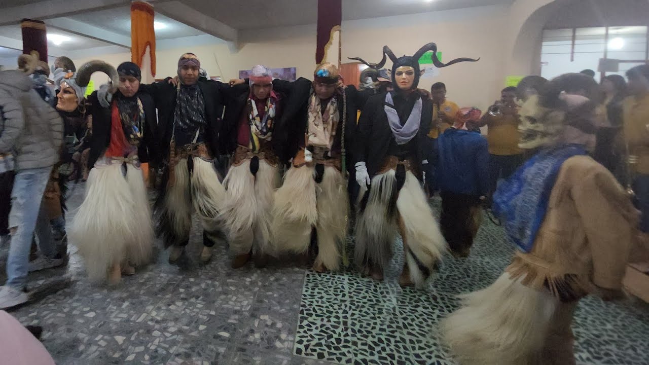Esto si es Sabor!! Agua! así nomas se pone el ambiente con la Banda Bicentenario de Santa Rosa Caxtl