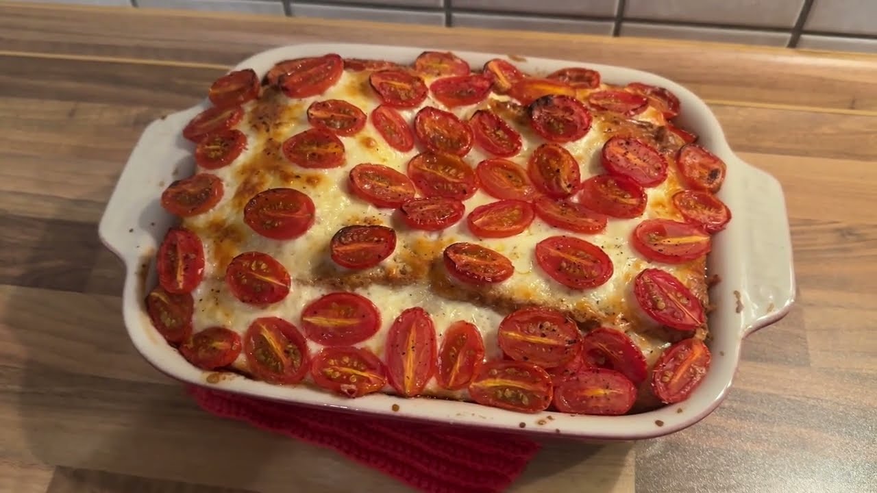 Brotauflauf 🍞 mit Tomaten 🍅 schmeckt warm und kalt 