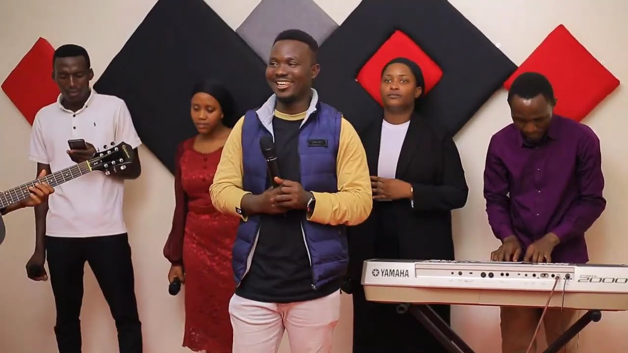 AMBA HAFI BY @aloyshabi6834 MU NDIRIMBO NZIZA  ALOYS HABI MWAKUNZE KURI MBITSE INYANDIKO 