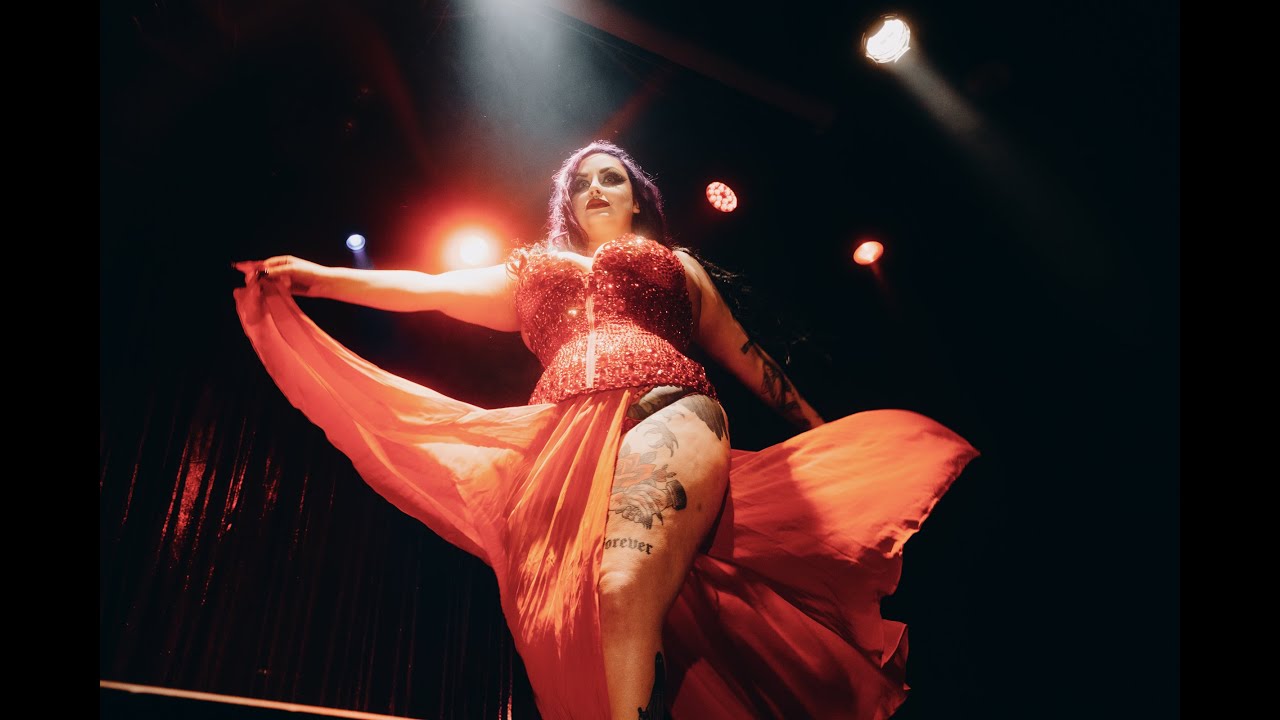 Lilith Von Dahlia performs 'Sunsets and Stardust' at Mx Burlesque NSW 2024